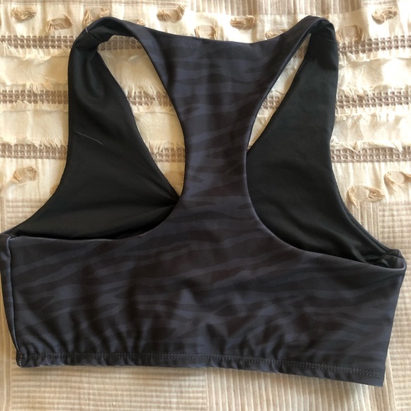 American Eagle sports bra NWOT. - Picture 2 of 3